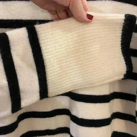Turtleneck sweater cream and black stripe wool blend - Picture 6 of 10